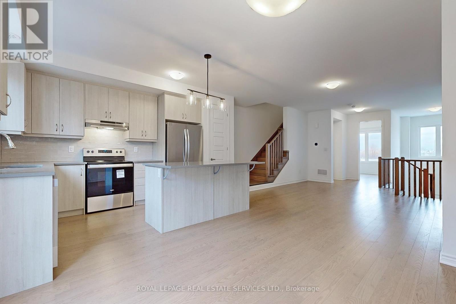 1397 Shevchenko Boulevard, Oakville, Ontario  L6M 5P3 - Photo 5 - W12924832