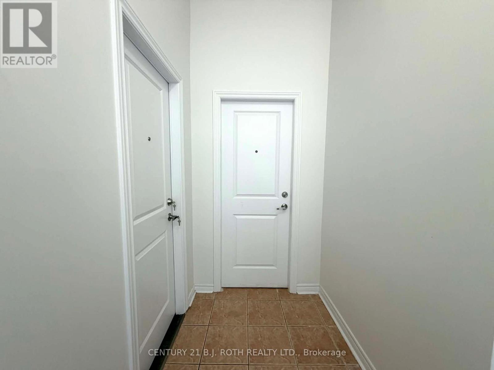 Lower - 90 Pappain Crescent, Brampton, Ontario  L7A 3J7 - Photo 2 - W12924848