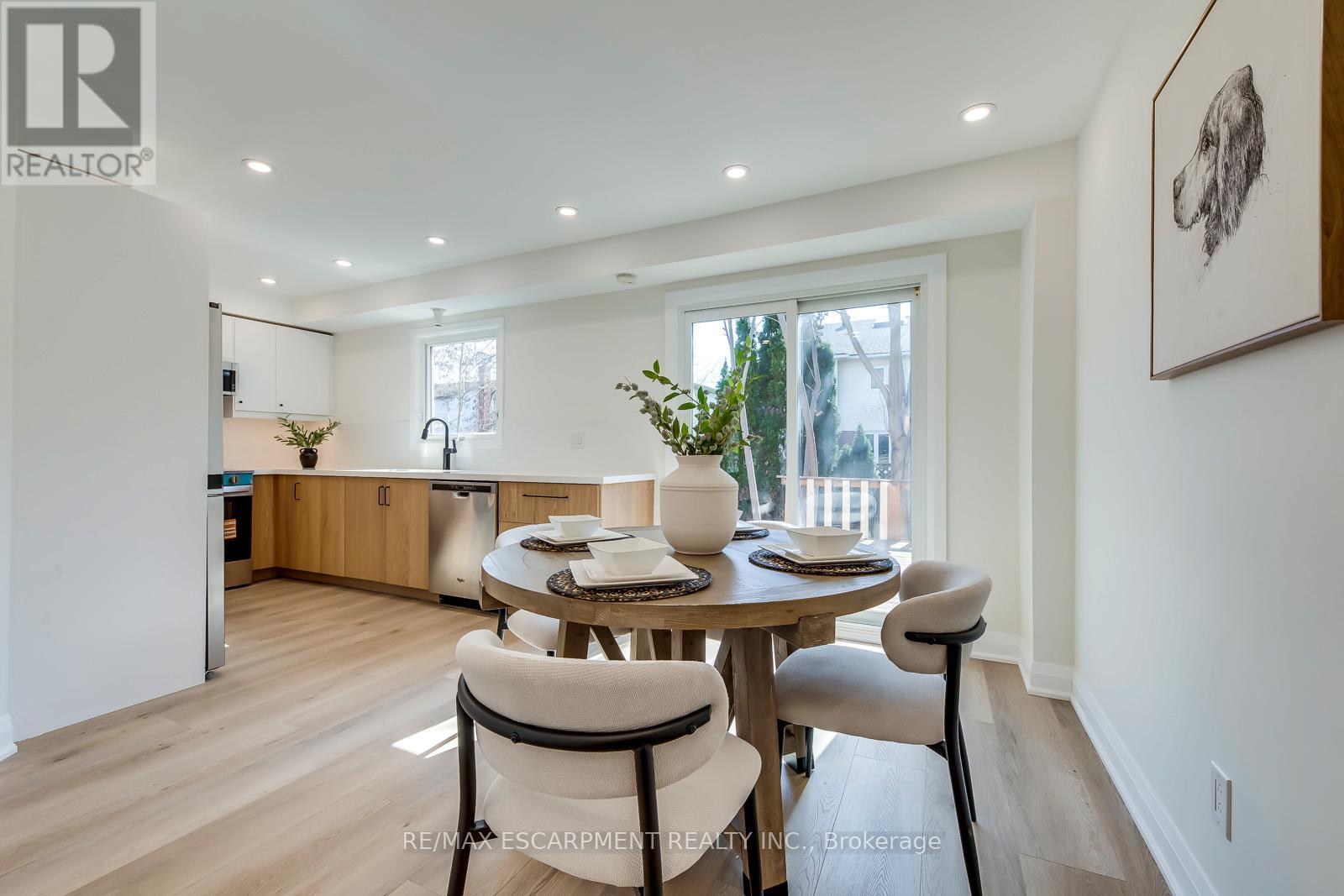 3184 Renton Road, Burlington, Ontario  L7M 2W8 - Photo 10 - W12924856