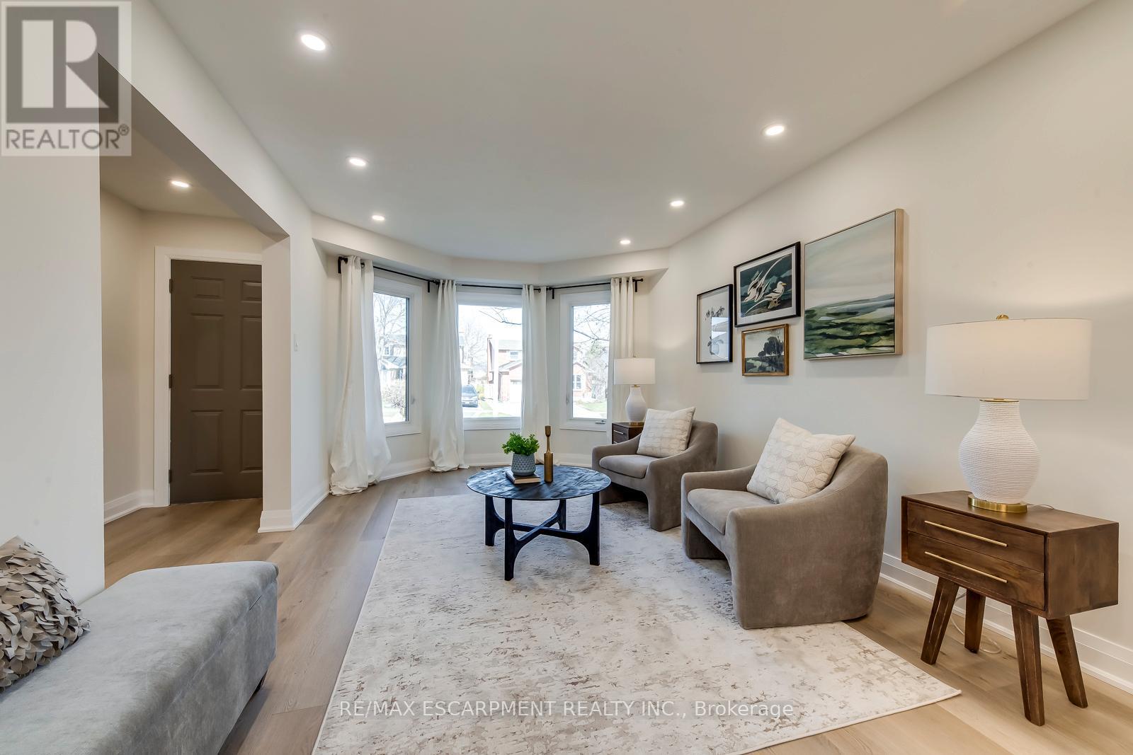 3184 Renton Road, Burlington, Ontario  L7M 2W8 - Photo 5 - W12924856