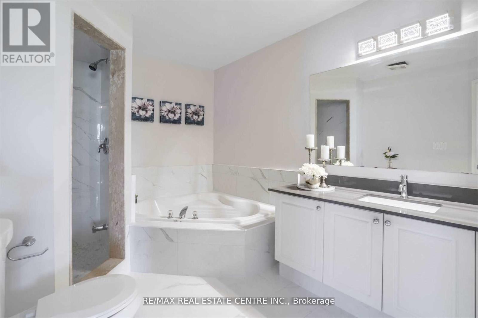 57 Woodhaven Drive, Brampton, Ontario  L7A 1Y8 - Photo 14 - W12924860