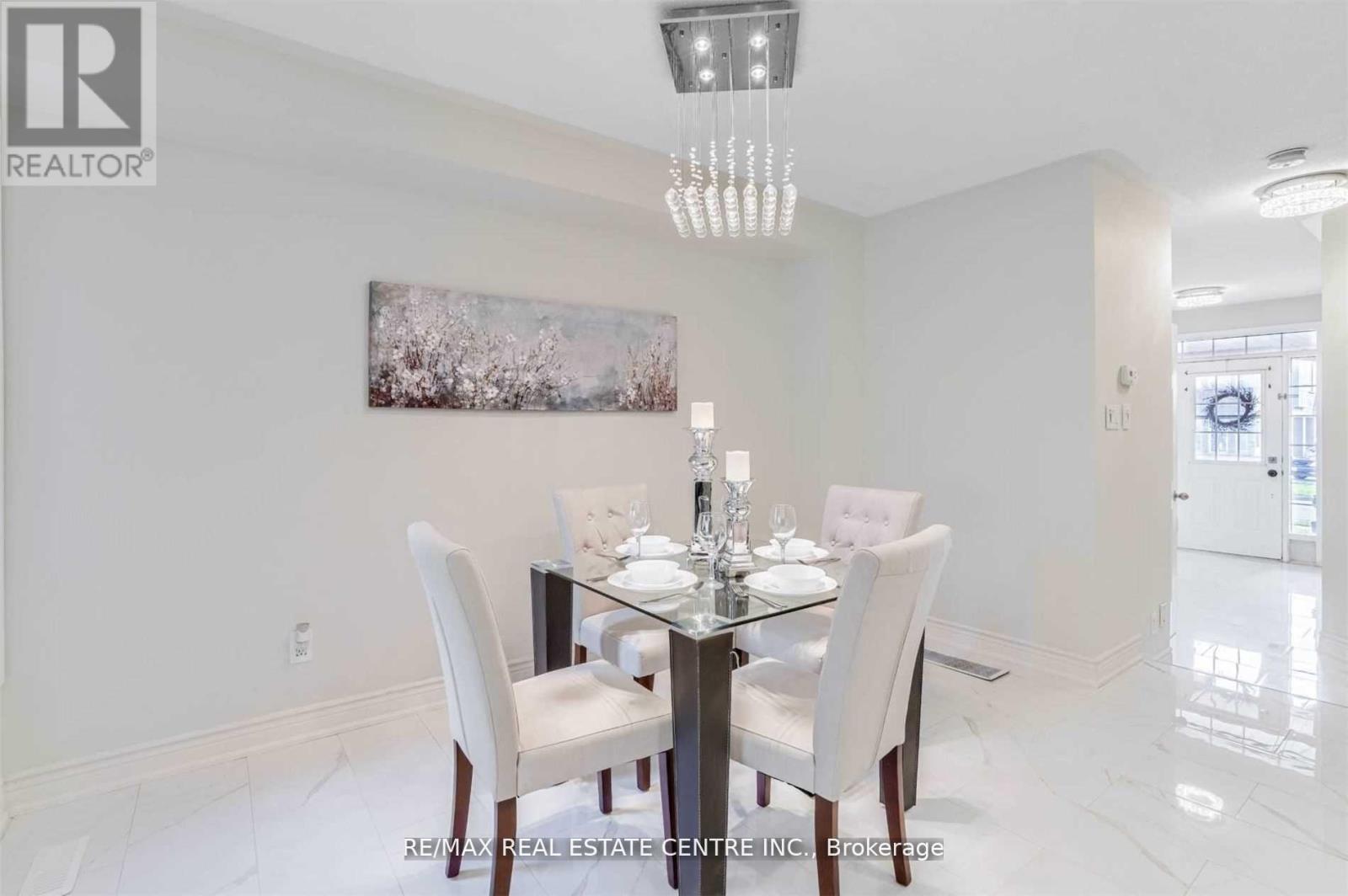 57 Woodhaven Drive, Brampton, Ontario  L7A 1Y8 - Photo 2 - W12924860