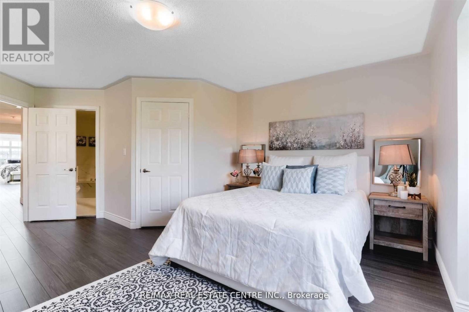 57 Woodhaven Drive, Brampton, Ontario  L7A 1Y8 - Photo 9 - W12924860