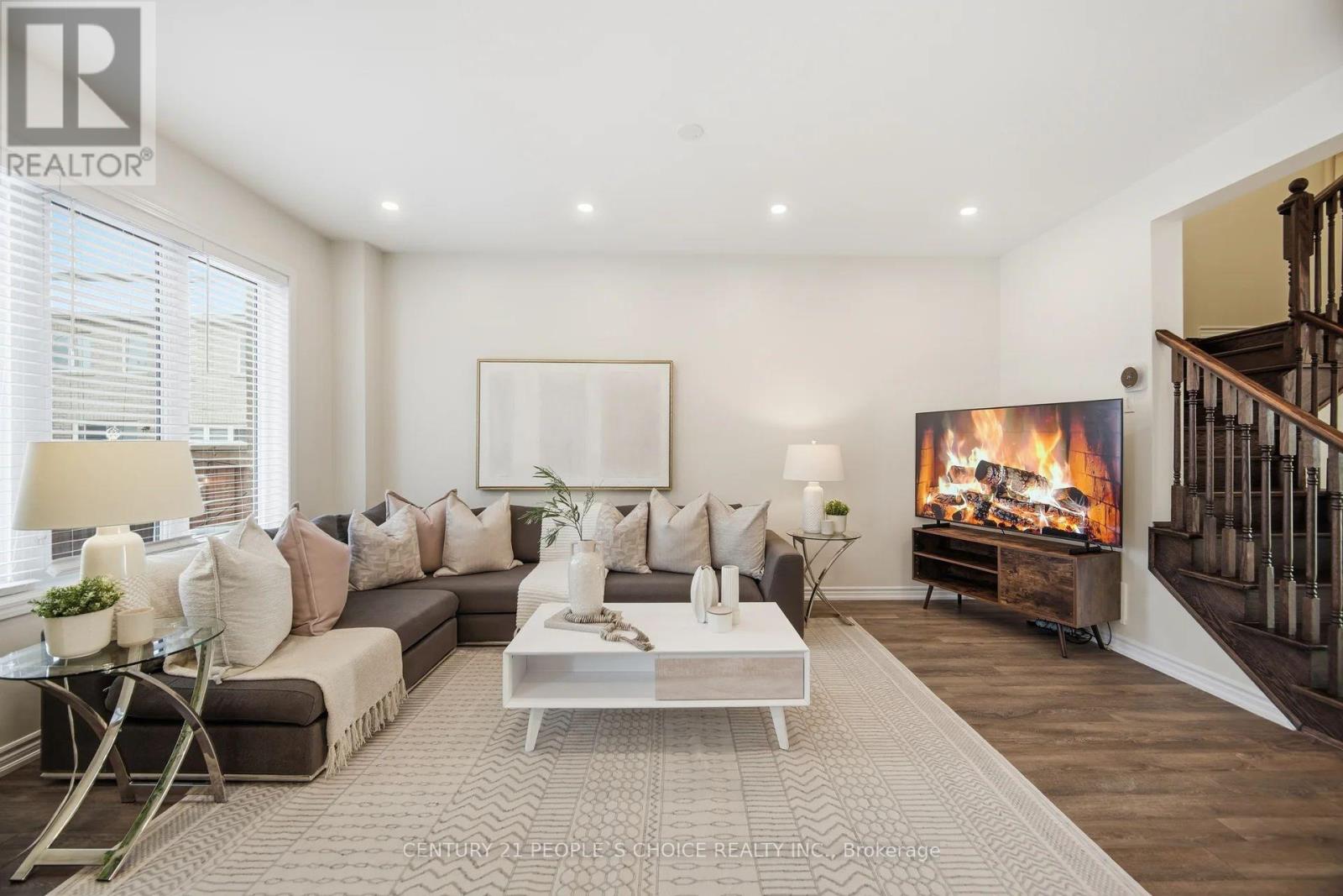 542 Fir Court, Milton, Ontario  L9T 7E7 - Photo 7 - W12924886