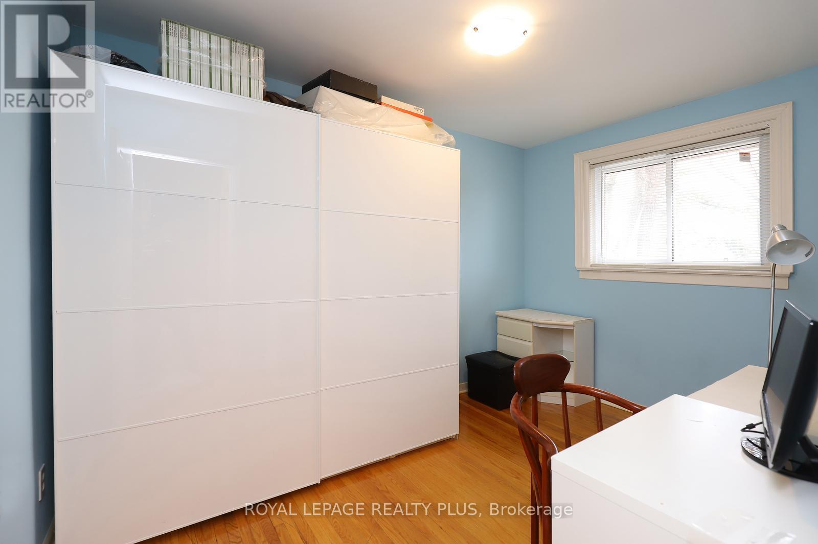 2694 Truscott Drive, Mississauga, Ontario  L5J 2B7 - Photo 17 - W12924926