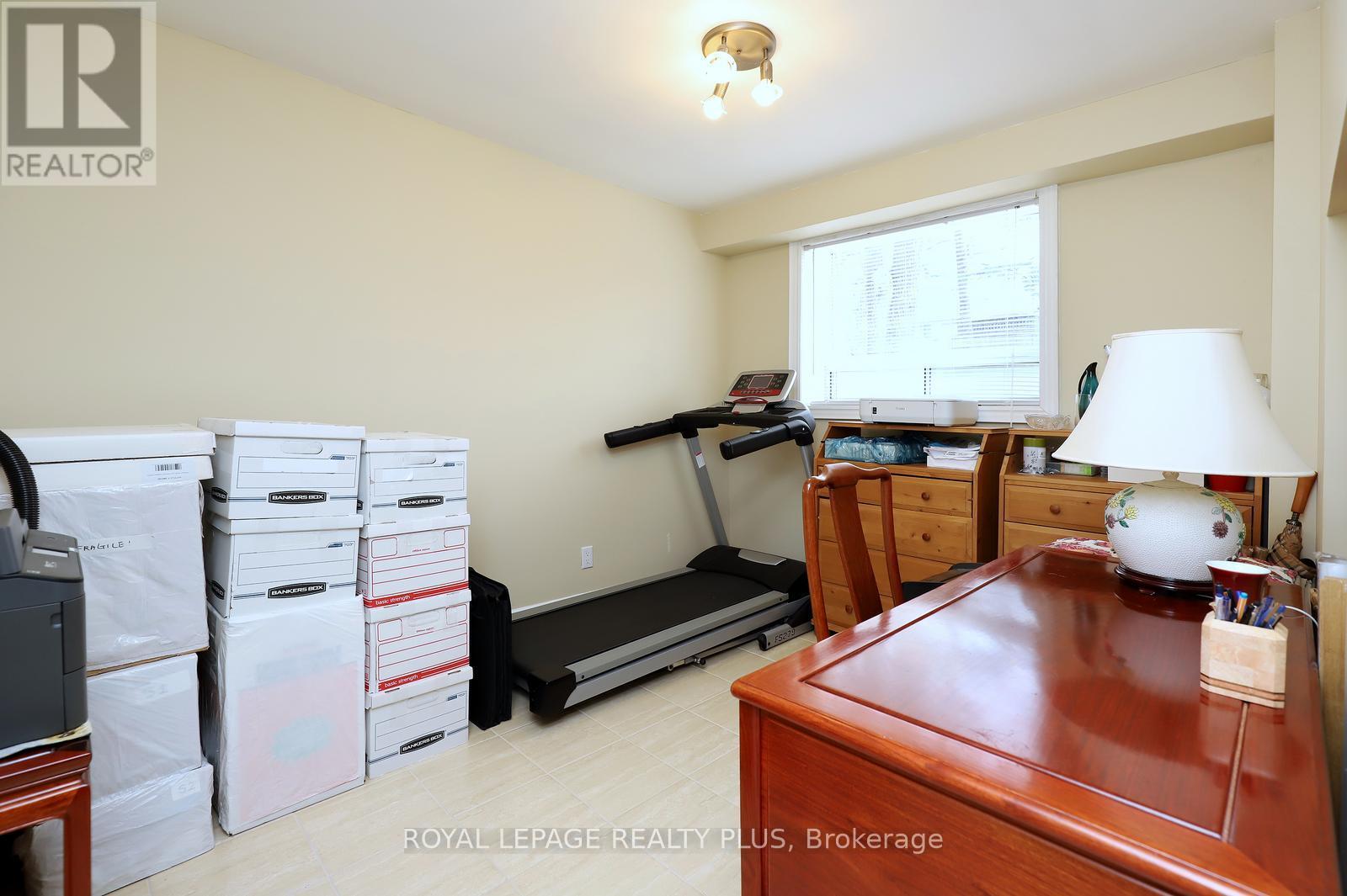 2694 Truscott Drive, Mississauga, Ontario  L5J 2B7 - Photo 22 - W12924926