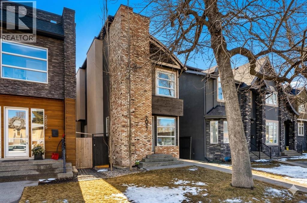 2027 42 Avenue Sw, Calgary, Alberta  T2T 2M8 - Photo 3 - A2294351
