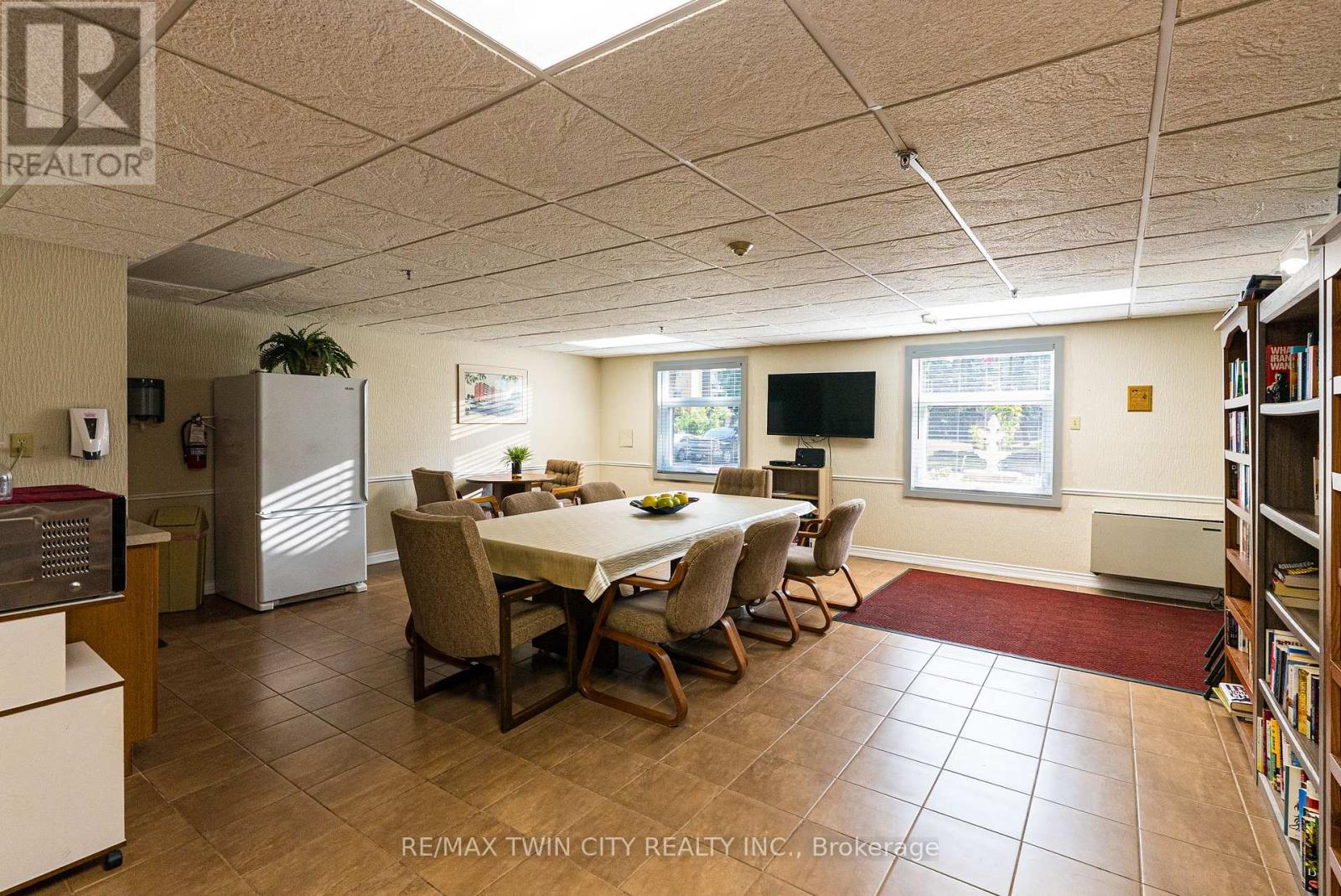 905 - 9 Bonheur Court, Brantford, Ontario N3P 1Z5 - Photo 29 - X12924698