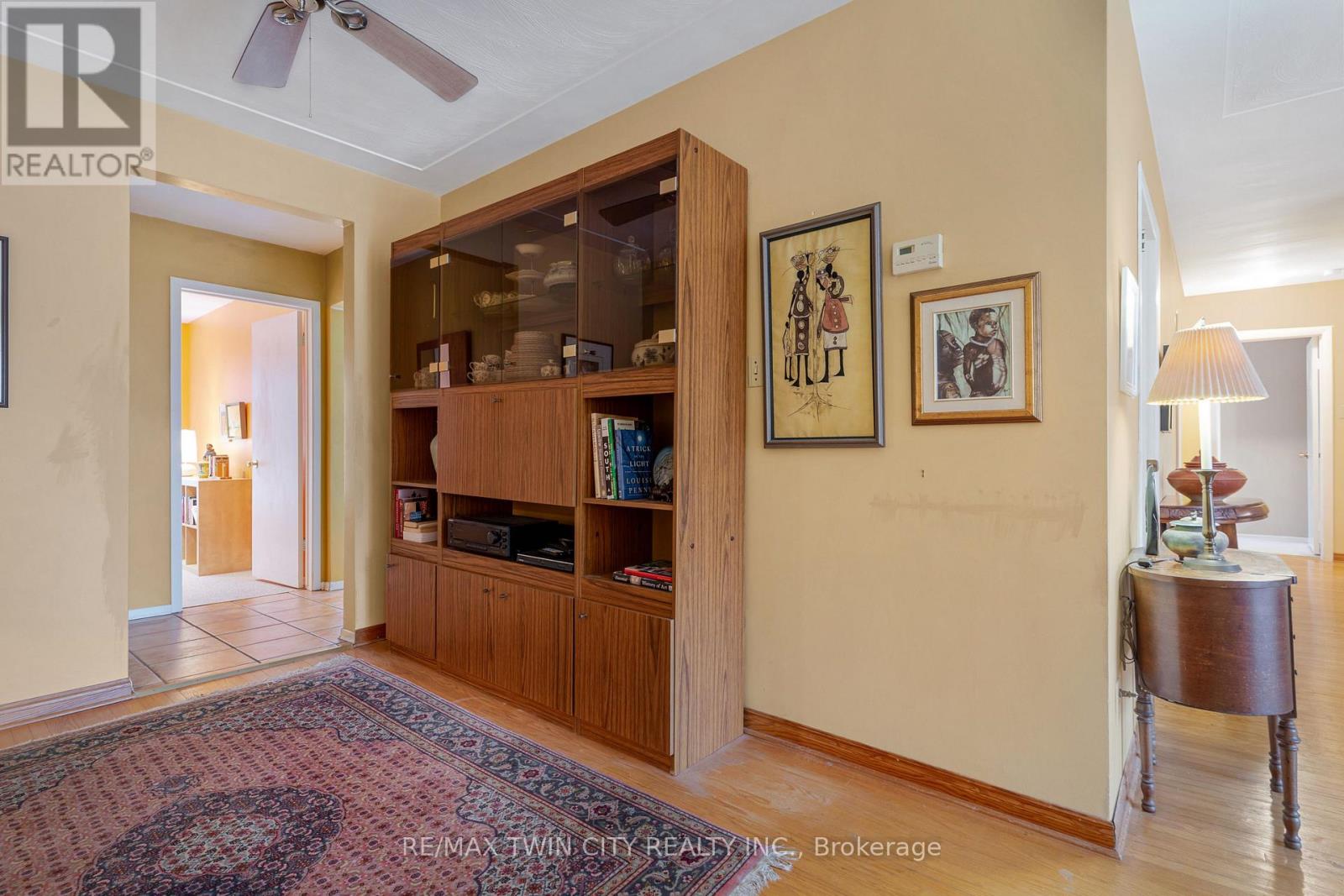 390 Tamarack Drive, Waterloo, Ontario  N2L 4G6 - Photo 12 - X12924706