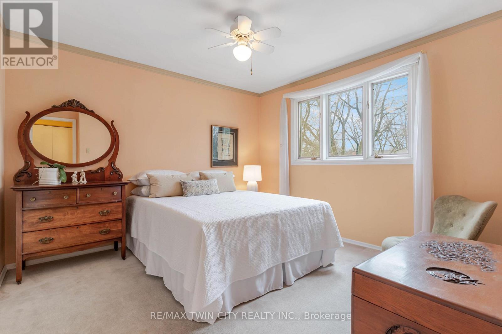 390 Tamarack Drive, Waterloo, Ontario  N2L 4G6 - Photo 22 - X12924706