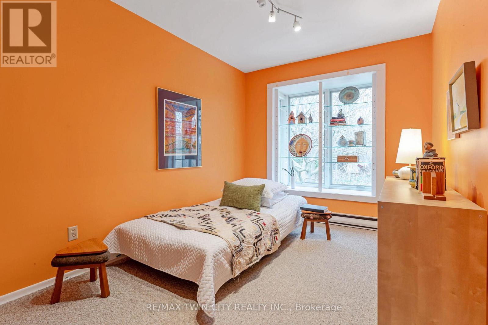 390 Tamarack Drive, Waterloo, Ontario  N2L 4G6 - Photo 25 - X12924706