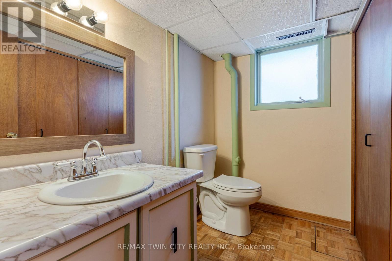 390 Tamarack Drive, Waterloo, Ontario  N2L 4G6 - Photo 31 - X12924706