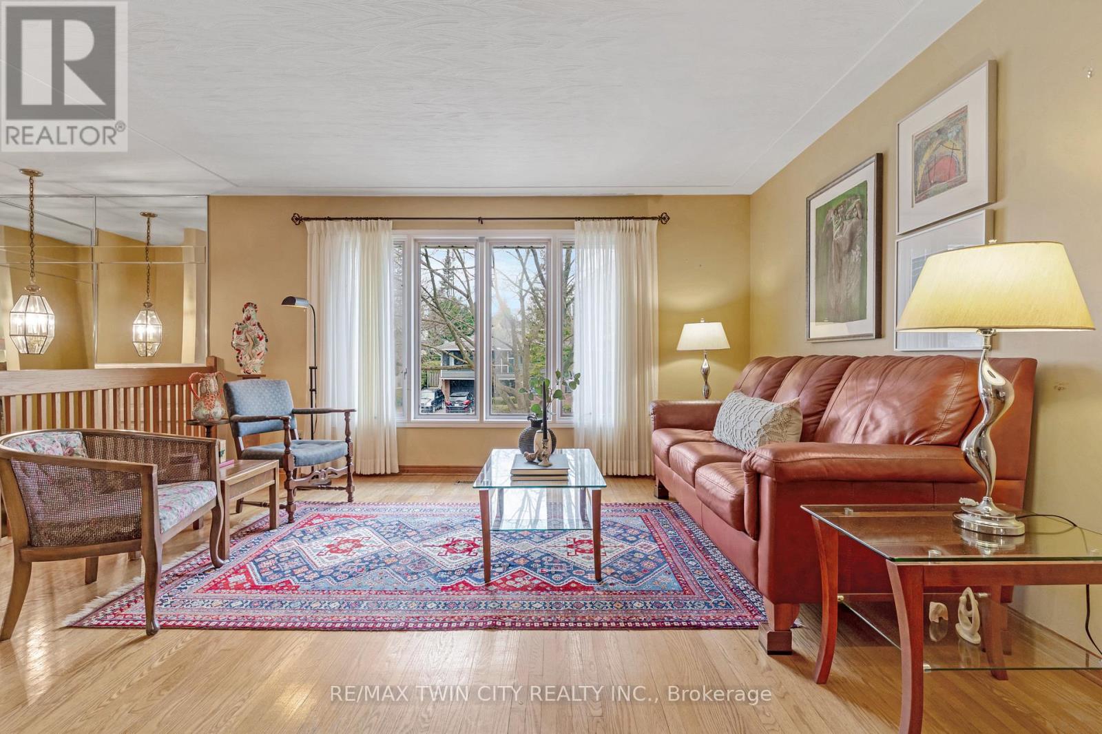 390 Tamarack Drive, Waterloo, Ontario  N2L 4G6 - Photo 6 - X12924706