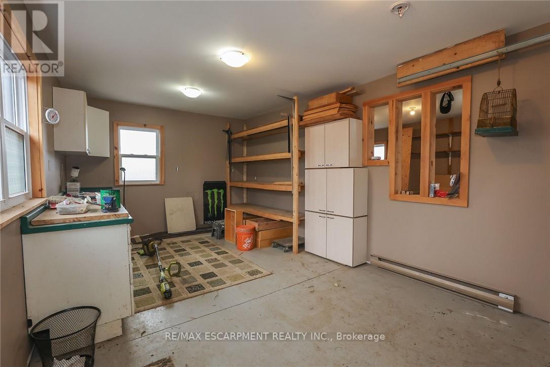 15 Adelaide Street, Grimsby, Ontario L3M 1X2 - Photo 31 - X12924718