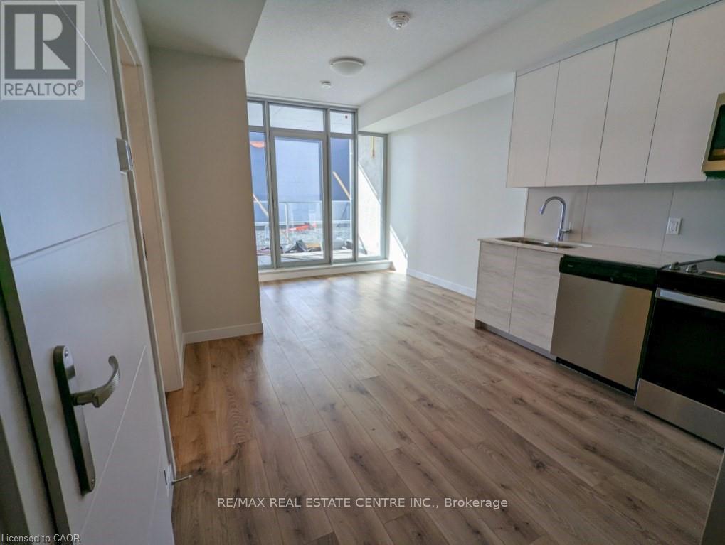 713 - 60 Frederick Street, Kitchener, Ontario N2H 0C7 - Photo 3 - X12924736