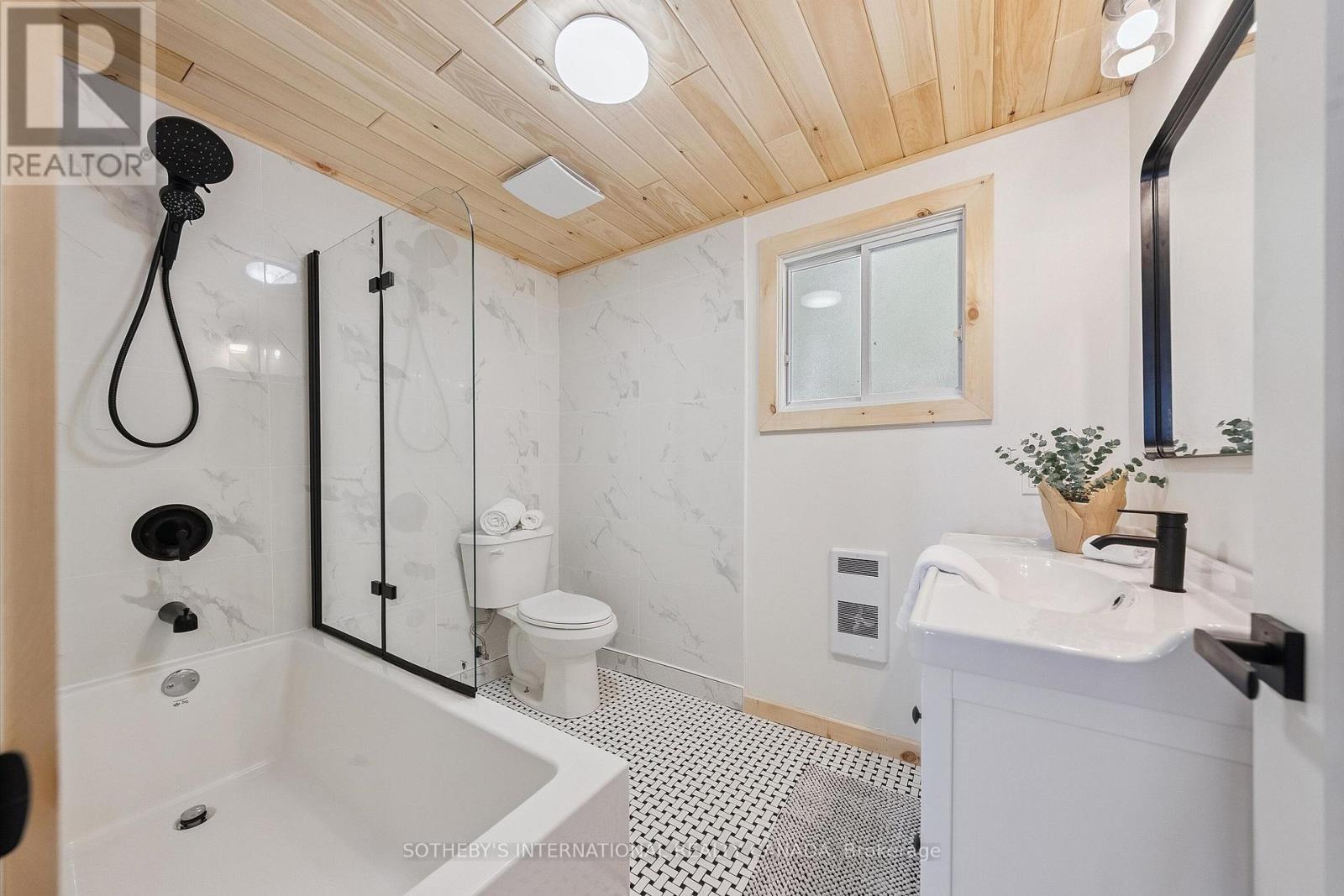 30 Tara Court, Hastings Highlands, Ontario  K0L 2R0 - Photo 31 - X12924854