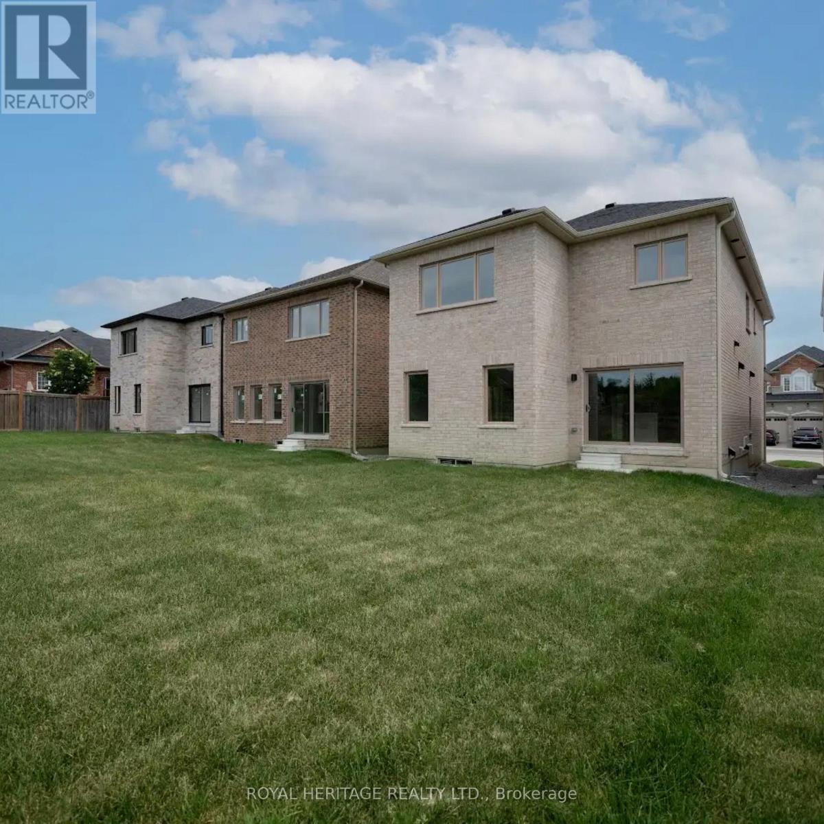 44 St Augustine Drive, Whitby, Ontario  L1M 0L7 - Photo 3 - E12244649