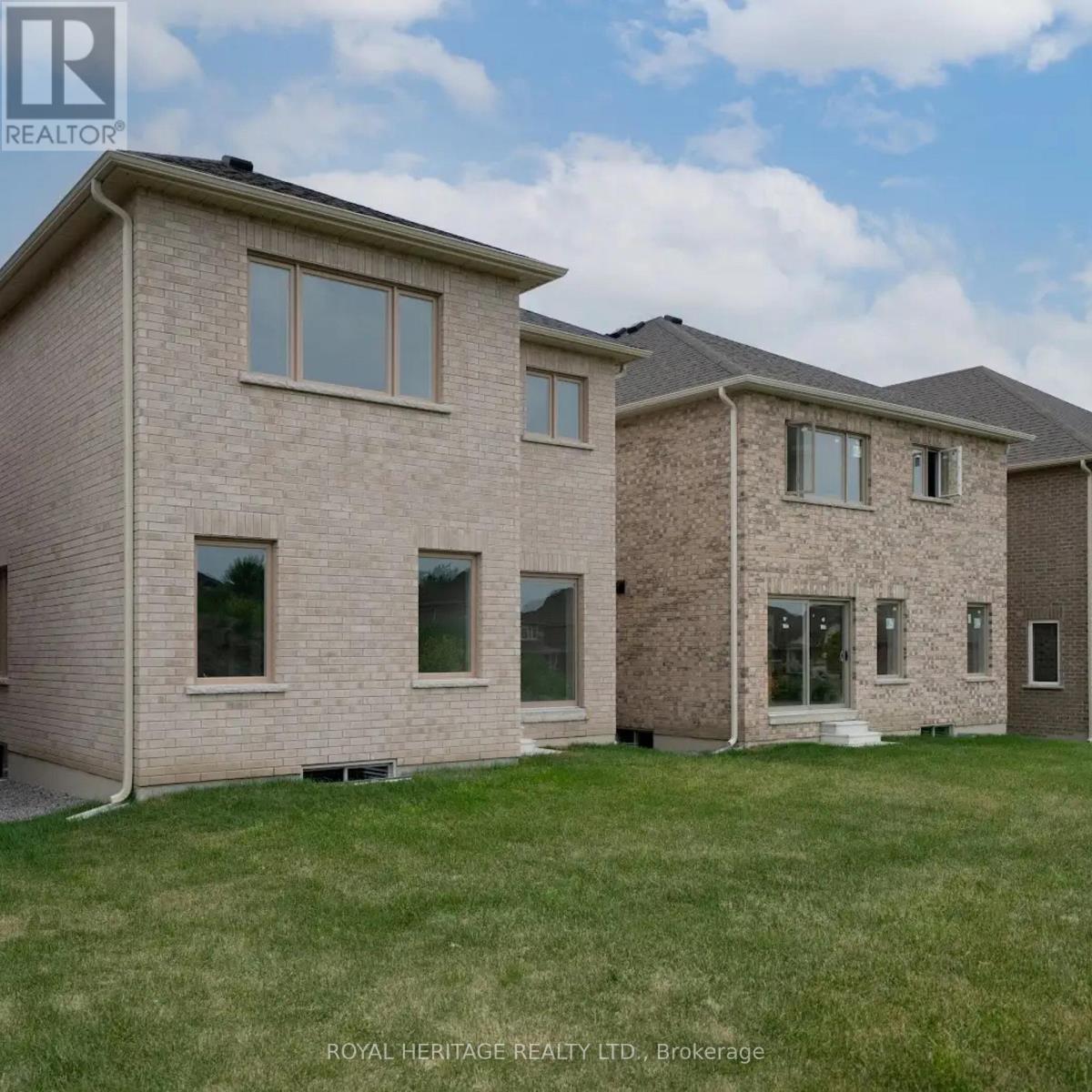 44 St Augustine Drive, Whitby, Ontario  L1M 0L7 - Photo 12 - E12244649