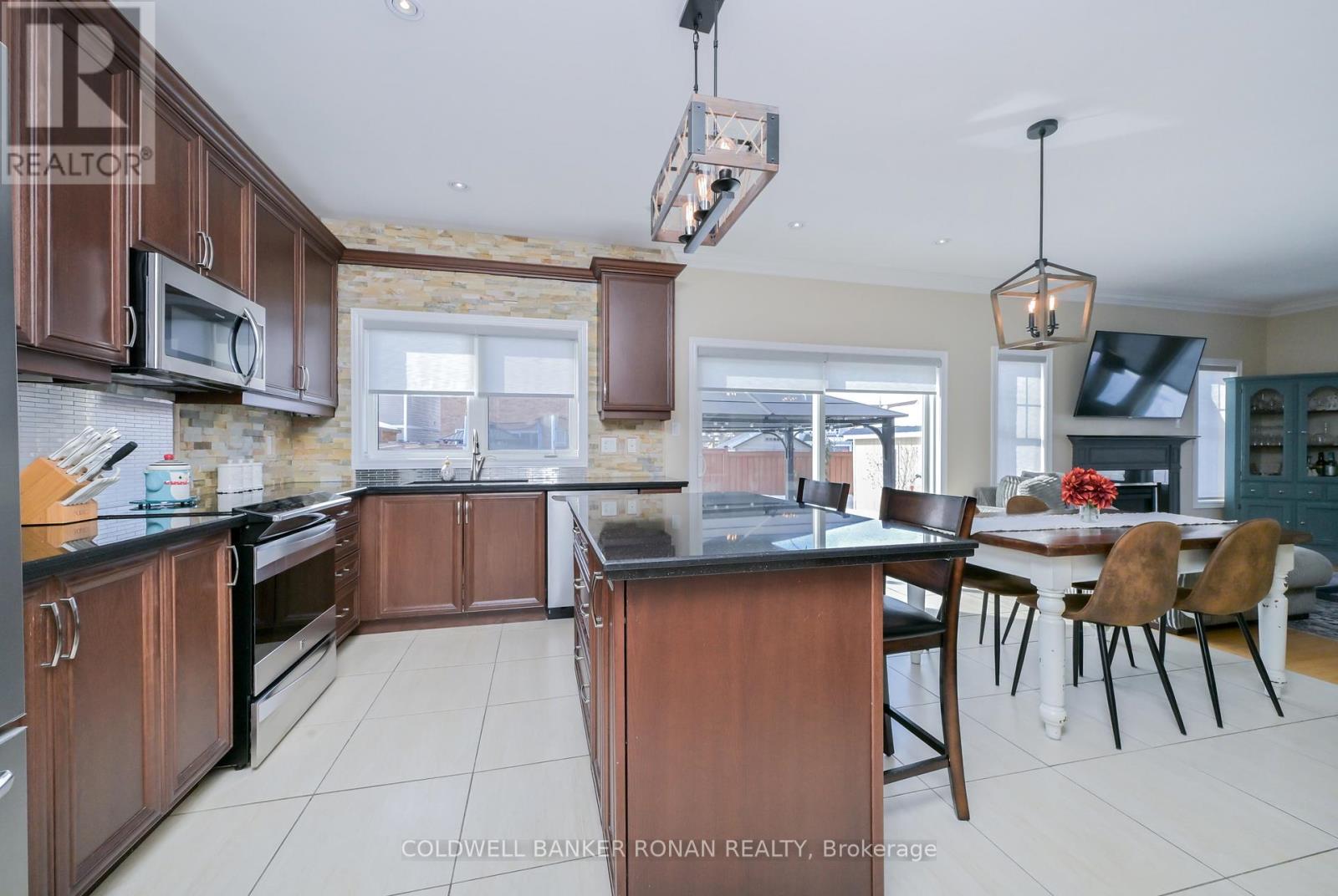 3 Swenson Street, New Tecumseth, Ontario  L9R 0J6 - Photo 11 - N12915478