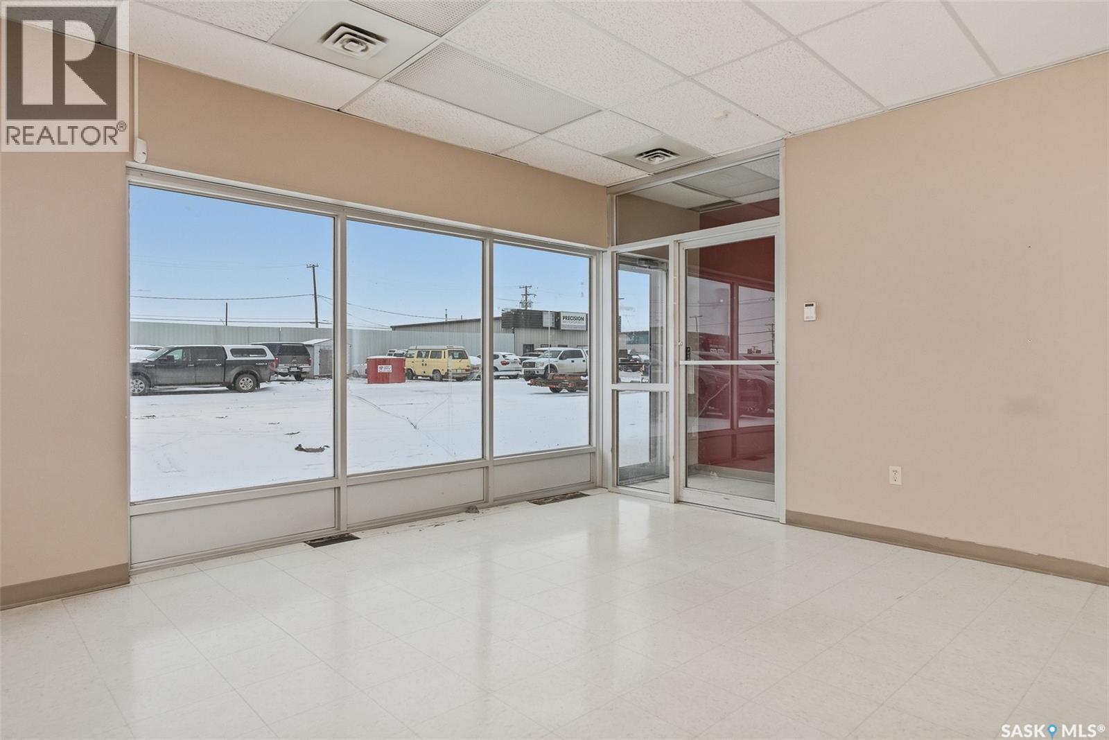 1751 Mcara Street, Regina, Saskatchewan  S4N 6H5 - Photo 4 - SK028030