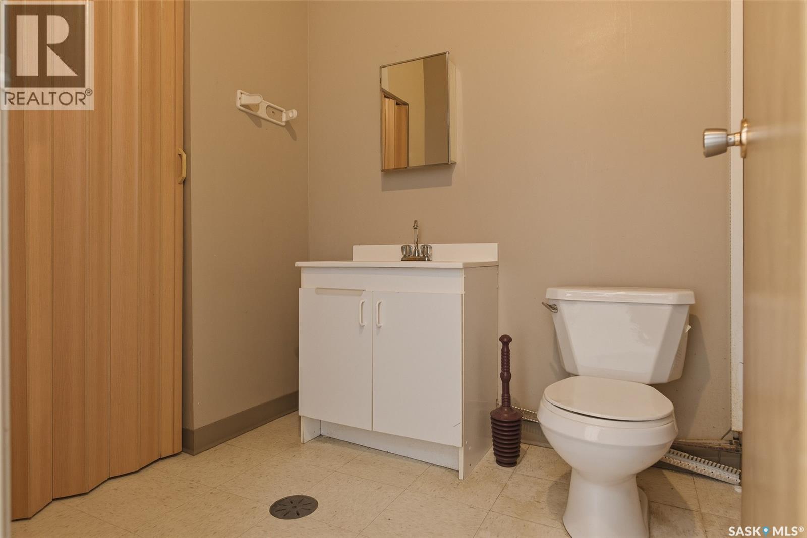 1751 Mcara Street, Regina, Saskatchewan  S4N 6H5 - Photo 12 - SK028030