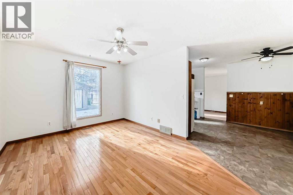 1837 Meadowbrook Drive Se, Airdrie, Alberta  T4A 1V5 - Photo 8 - A2287190