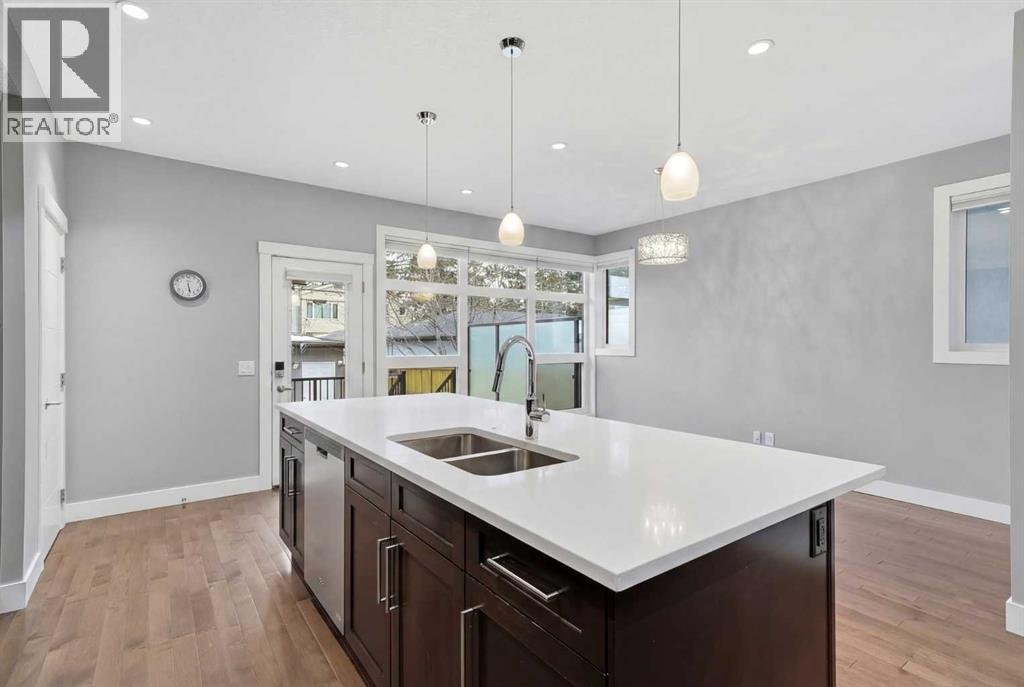 2018 37 Street Sw, Calgary, Alberta  T3E 3A6 - Photo 11 - A2292938