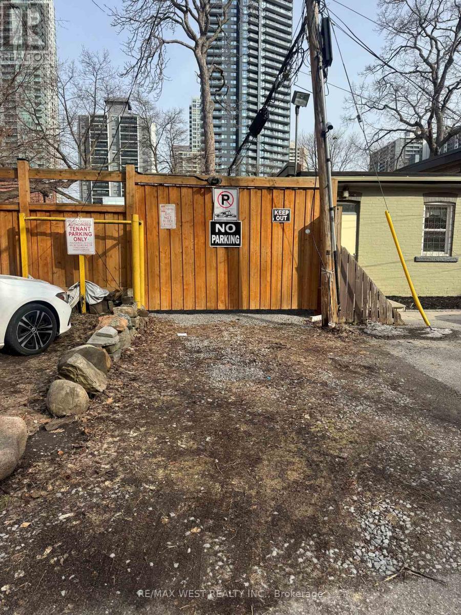 61 Homewood Avenue, Toronto, Ontario  M4Y 2K4 - Photo 29 - C12923294