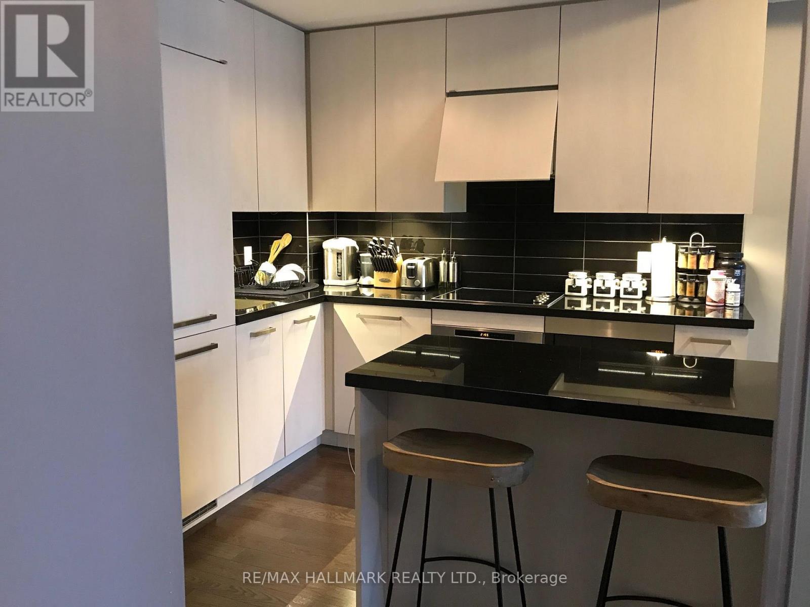 3003 - 8 The Esplanade Road, Toronto, Ontario  M5E 0A6 - Photo 3 - C12923646