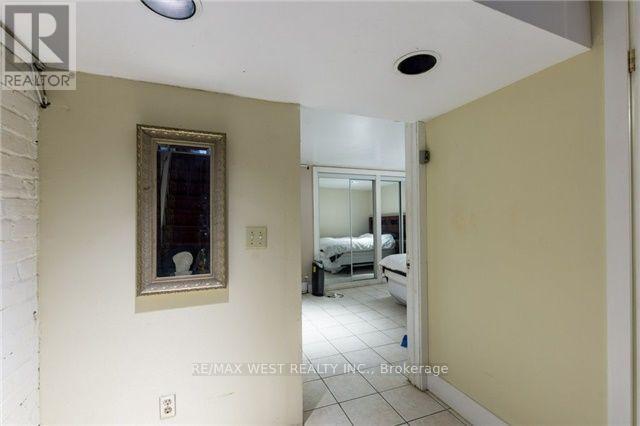 61 Homewood Avenue, Toronto, Ontario  M4Y 2K4 - Photo 24 - C12923294