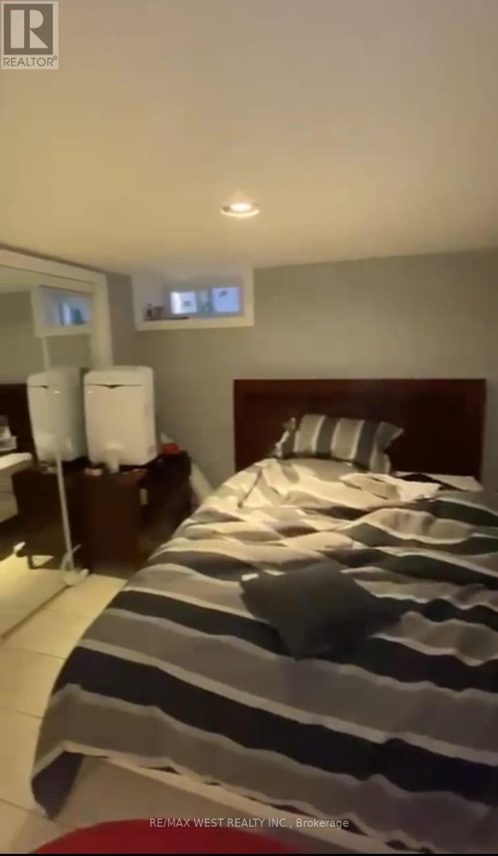 61 Homewood Avenue, Toronto, Ontario  M4Y 2K4 - Photo 22 - C12923294