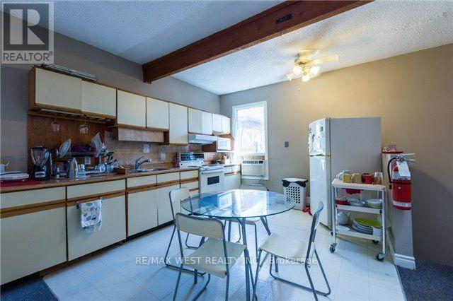 61 Homewood Avenue, Toronto, Ontario  M4Y 2K4 - Photo 7 - C12923294