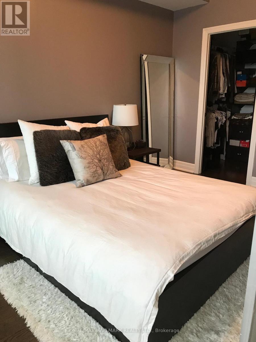 3003 - 8 The Esplanade Road, Toronto, Ontario  M5E 0A6 - Photo 6 - C12923646