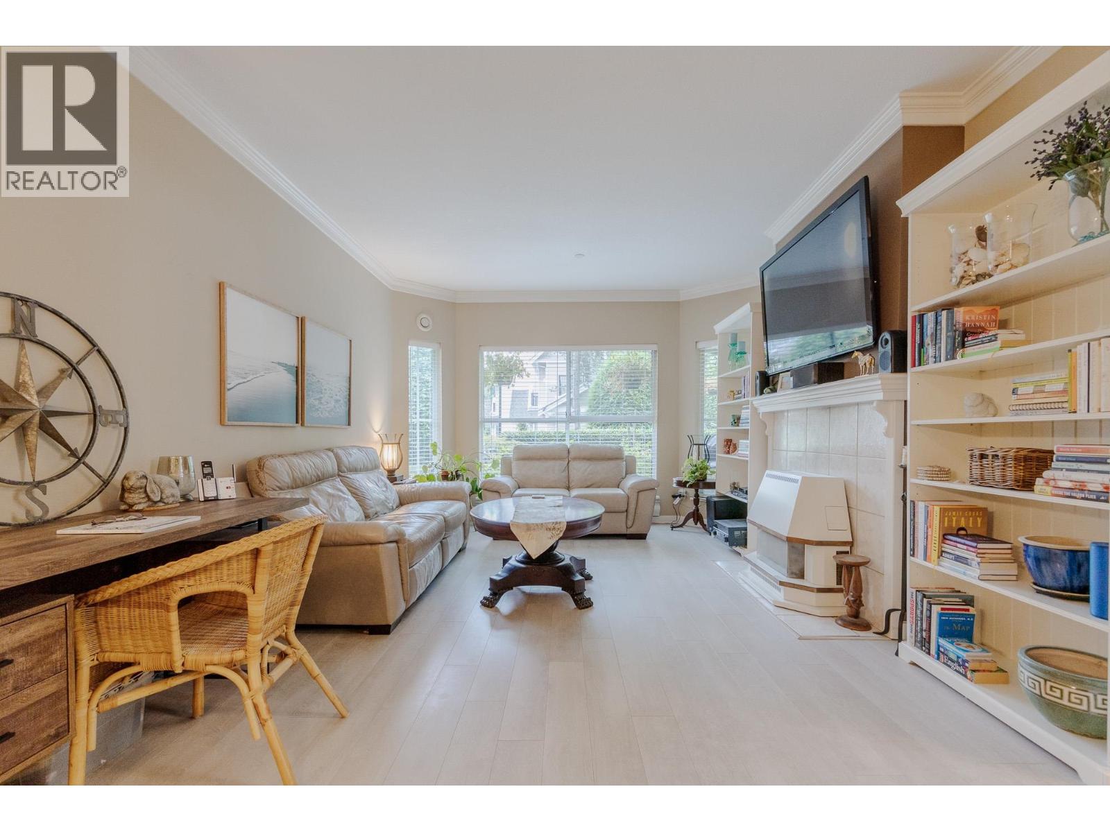 111 12464 191b Street, Pitt Meadows, British Columbia  V3Y 2P6 - Photo 4 - R3103913