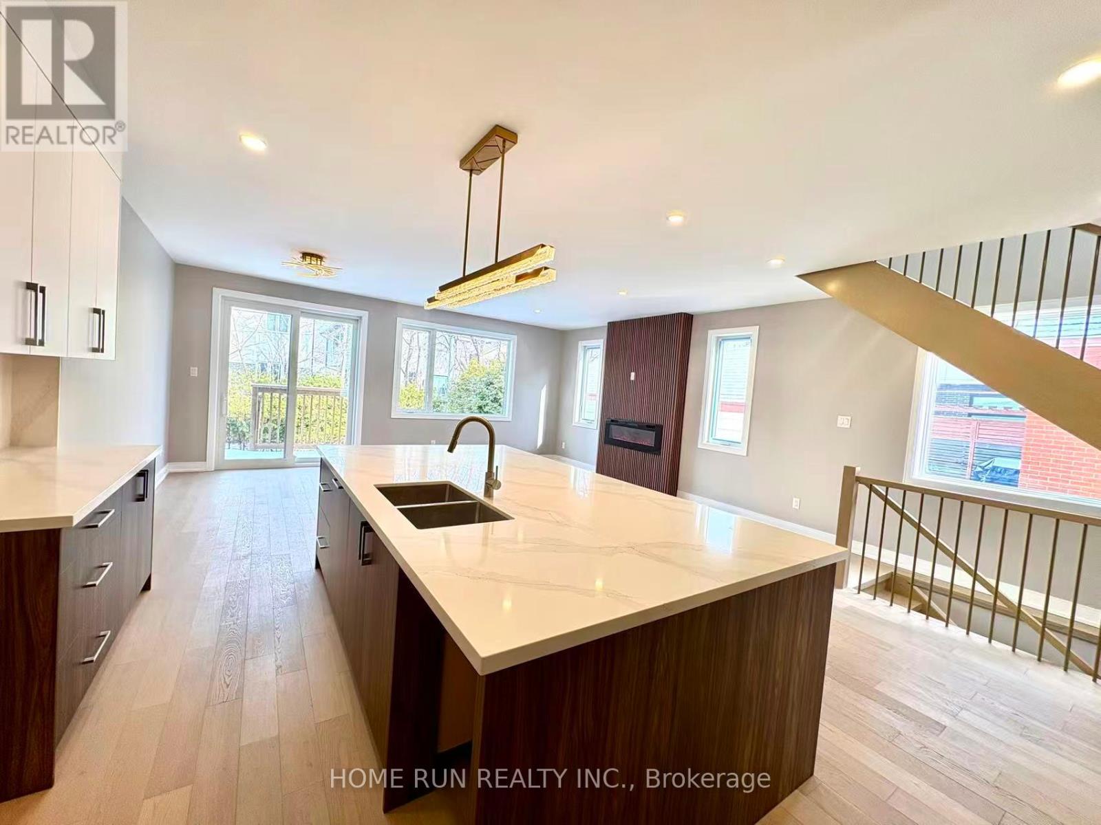 295 Dovercourt Avenue, Ottawa, Ontario  K1Z 7H4 - Photo 7 - X12919142