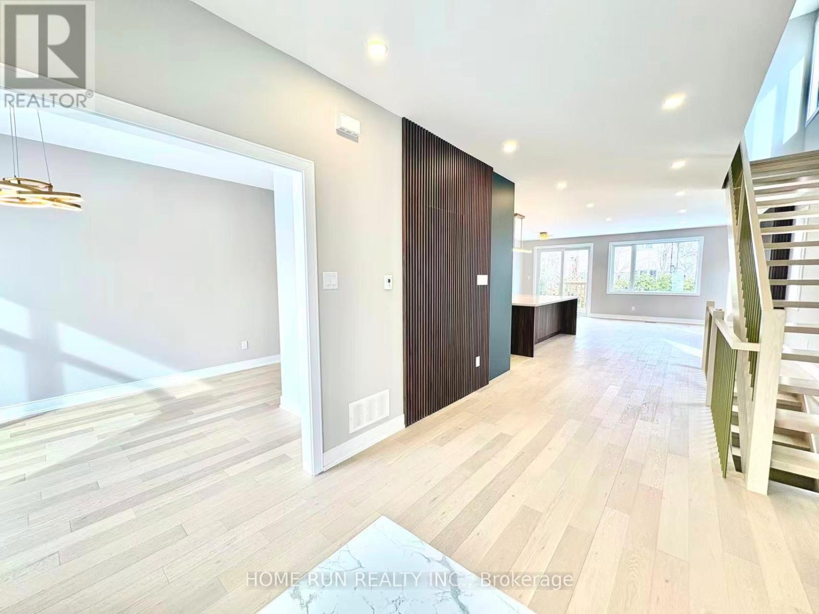 295 Dovercourt Avenue, Ottawa, Ontario  K1Z 7H4 - Photo 2 - X12919142