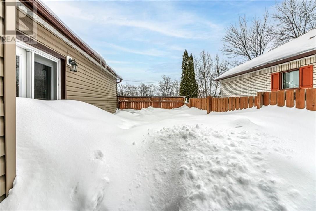 14 Lakeshore Drive, Falconbridge, Ontario  P0M 1S0 - Photo 9 - 2126898