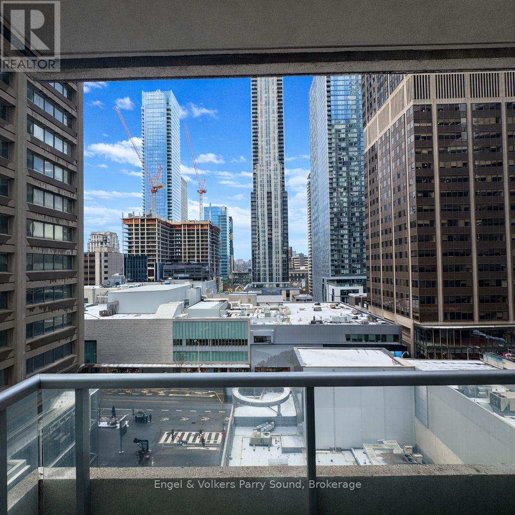 901 - 35 Balmuto Street, Toronto (Bay Street Corridor), Ontario  M4Y 0A3 - Photo 3 - C12925066