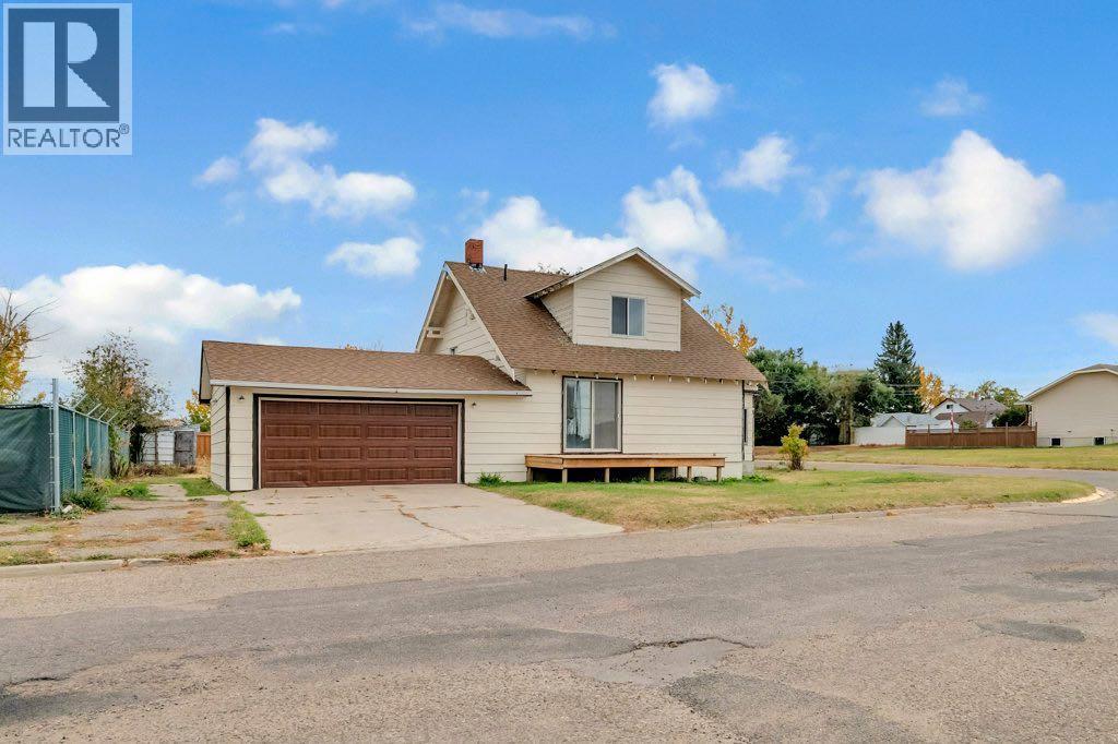 131 2 Avenue N, Vulcan, Alberta  T0L 2B0 - Photo 2 - A2263457