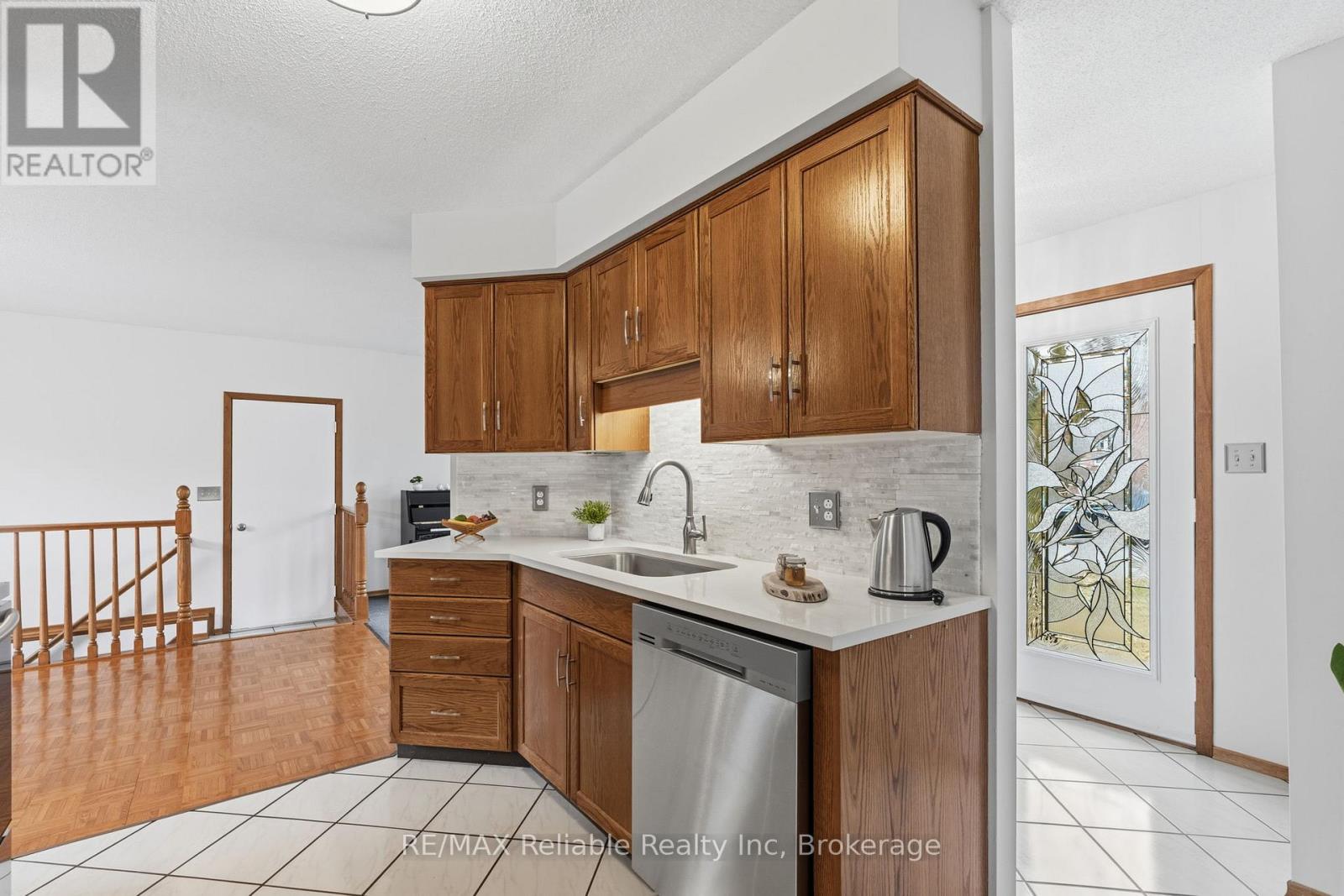 31 Cobourg Street, West Perth (Mitchell), Ontario  N0K 1N0 - Photo 13 - X12924938