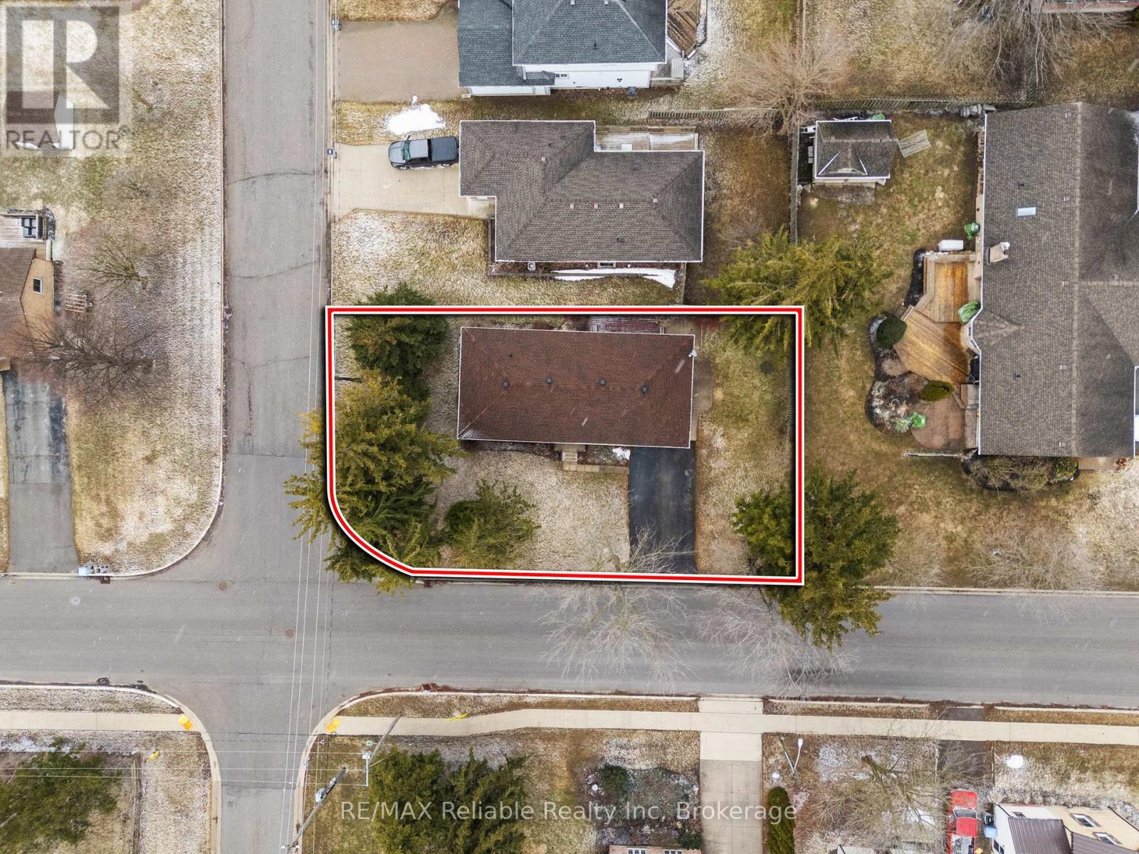 31 Cobourg Street, West Perth (Mitchell), Ontario  N0K 1N0 - Photo 5 - X12924938