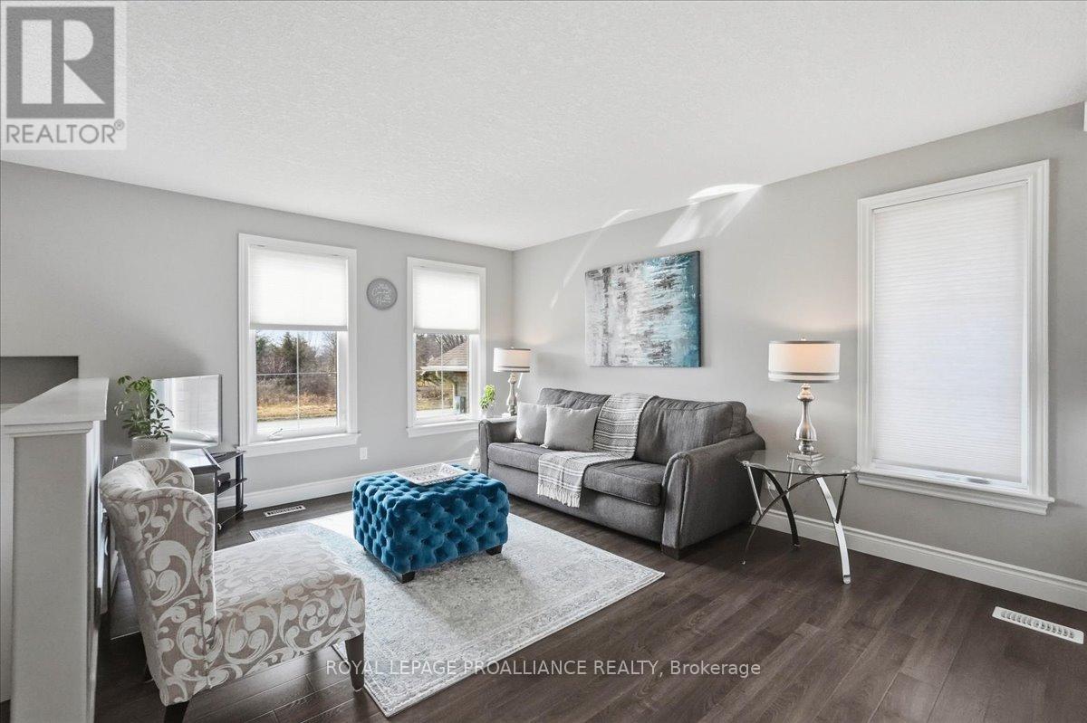 153 Lester Road, Quinte West, Ontario  K8V 0C2 - Photo 15 - X12925010