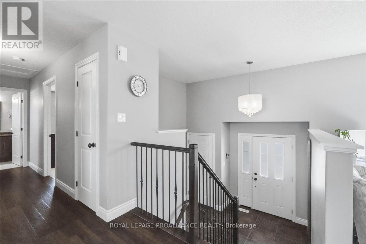 153 Lester Road, Quinte West, Ontario  K8V 0C2 - Photo 5 - X12925010