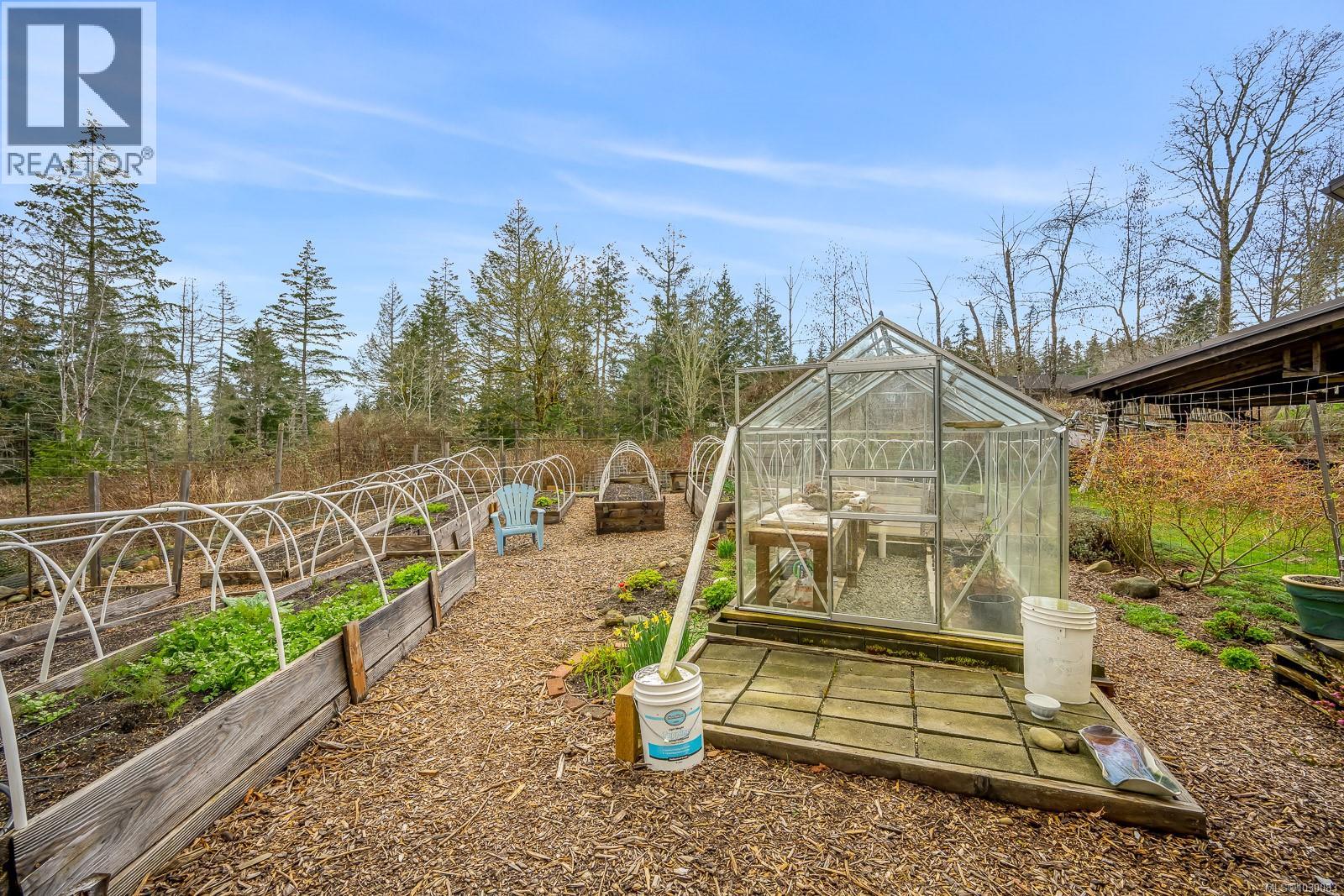 6590 Country Rd, Fanny Bay, British Columbia  V0R 1W0 - Photo 49 - 1030083