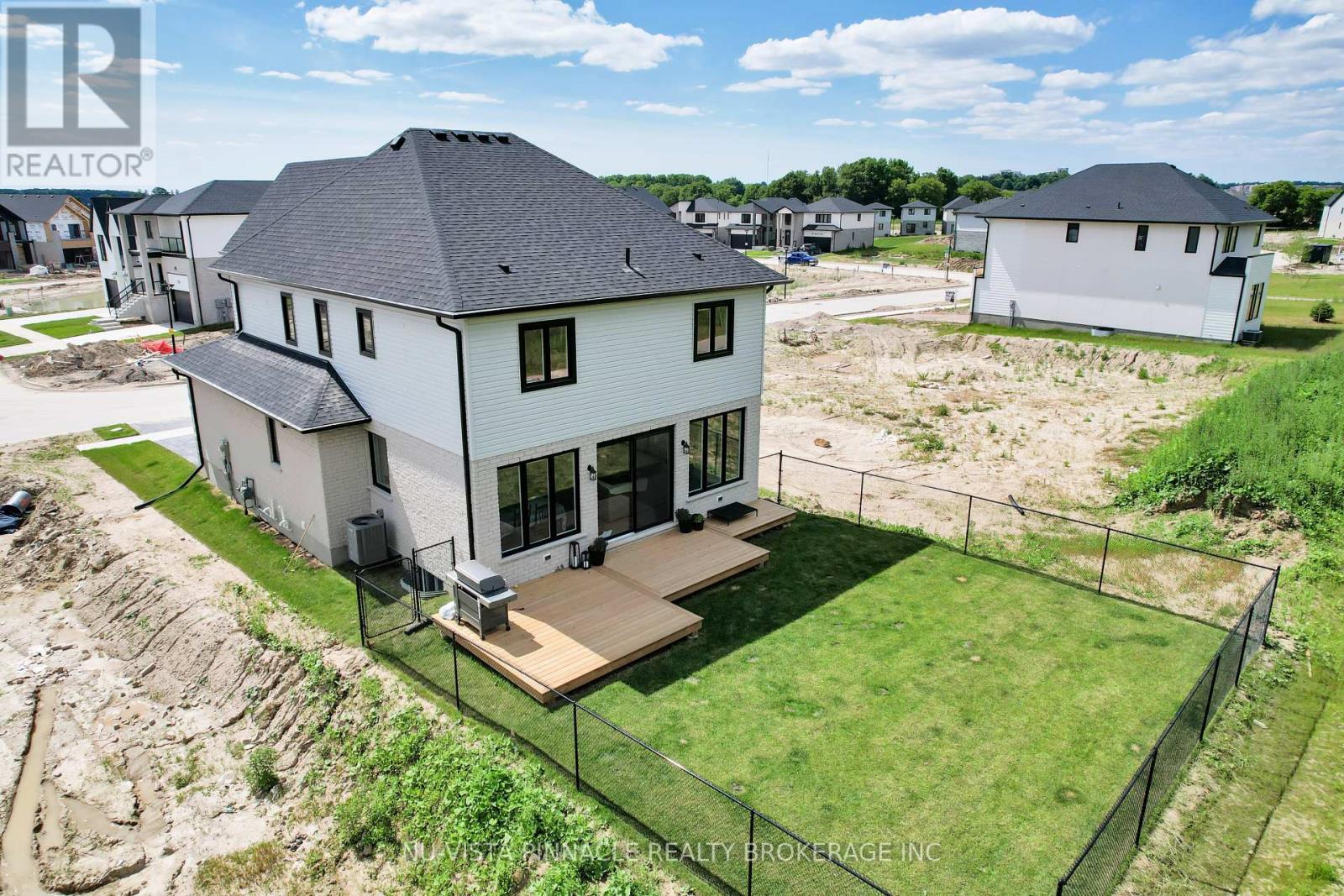 3998 Big Leaf Trail, London South (South V), Ontario  N6P 0K1 - Photo 5 - X12925000