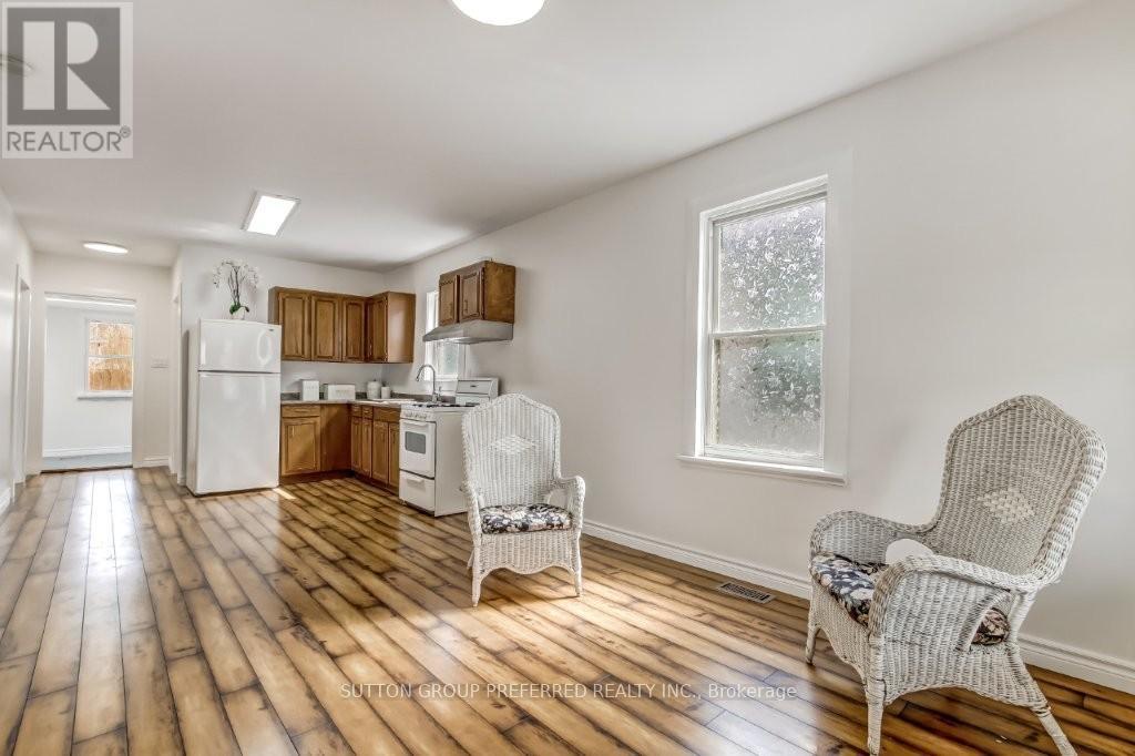 272 Sanders Street, London East, Ontario  N5Z 2T2 - Photo 5 - X12925024