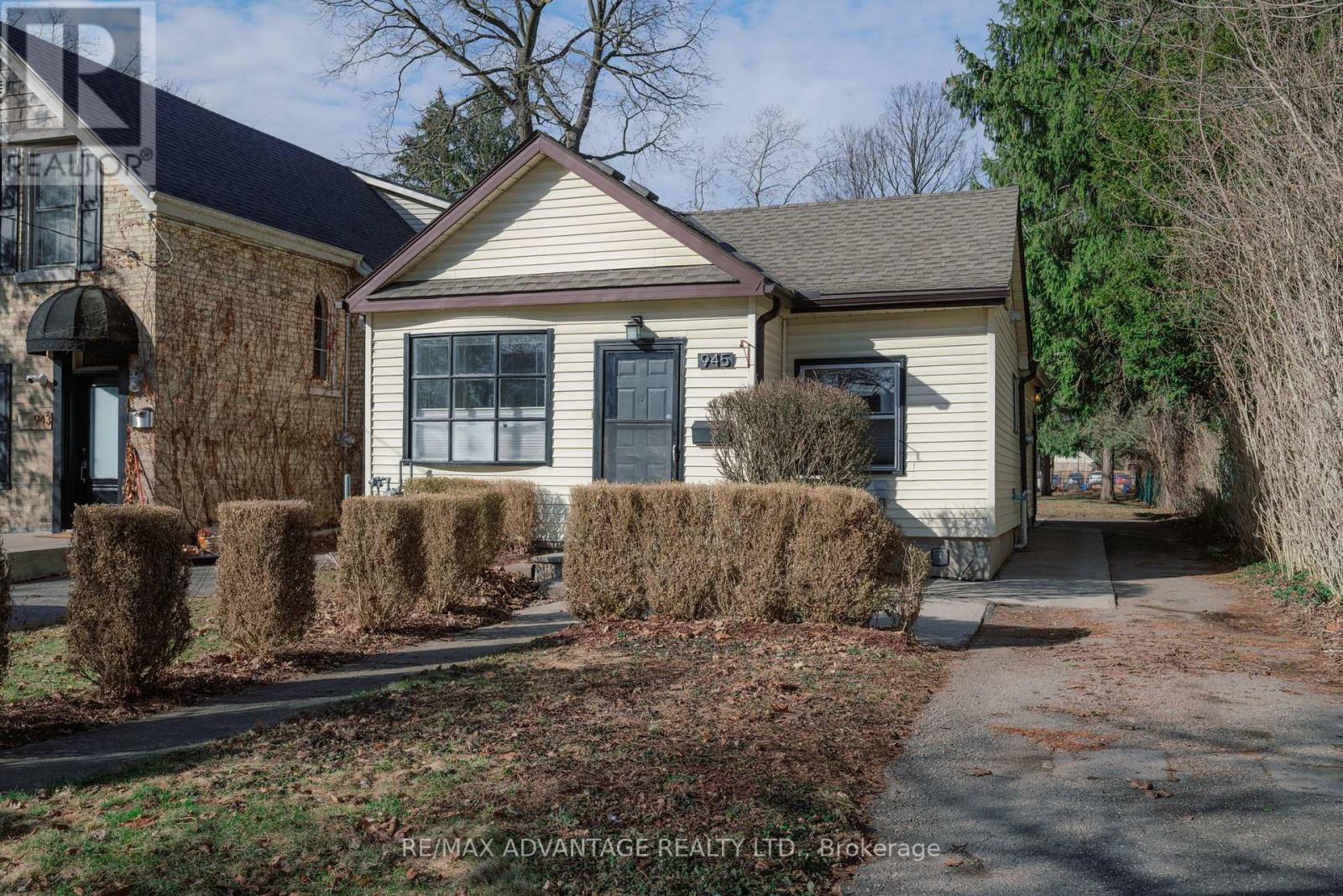 945 Colborne Street, London East, Ontario  N6A 4A5 - Photo 1 - X12925074