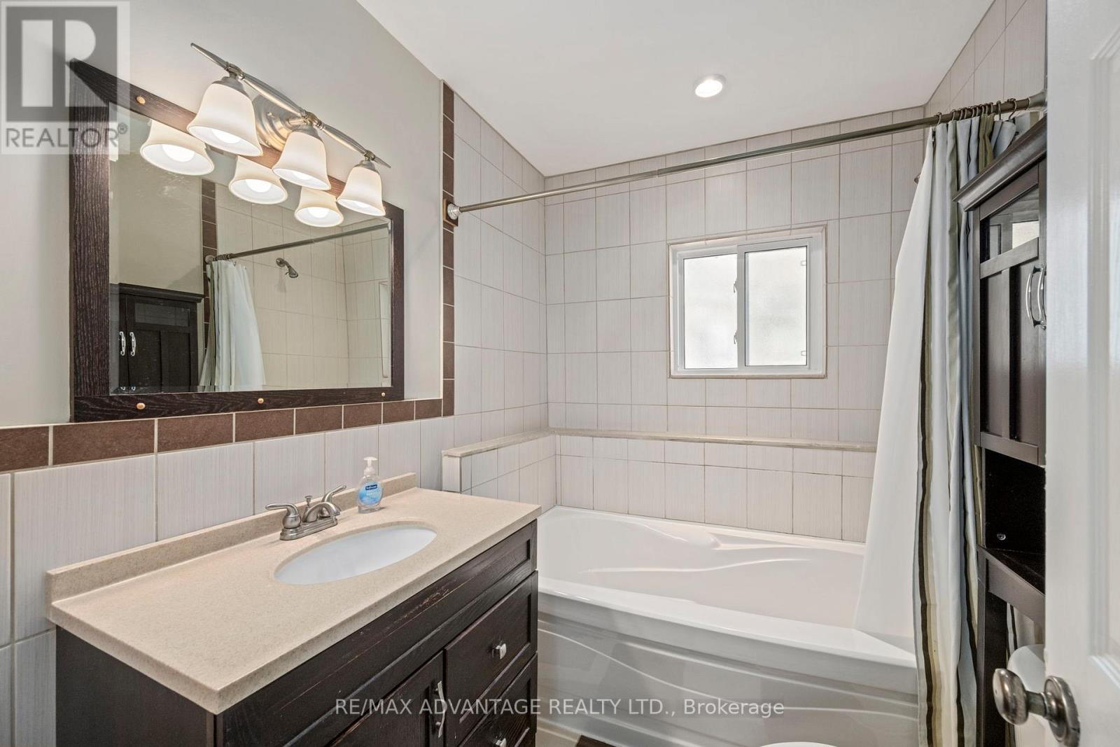 945 Colborne Street, London East, Ontario  N6A 4A5 - Photo 11 - X12925074