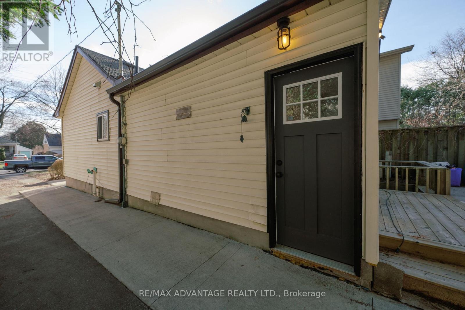 945 Colborne Street, London East, Ontario  N6A 4A5 - Photo 28 - X12925074