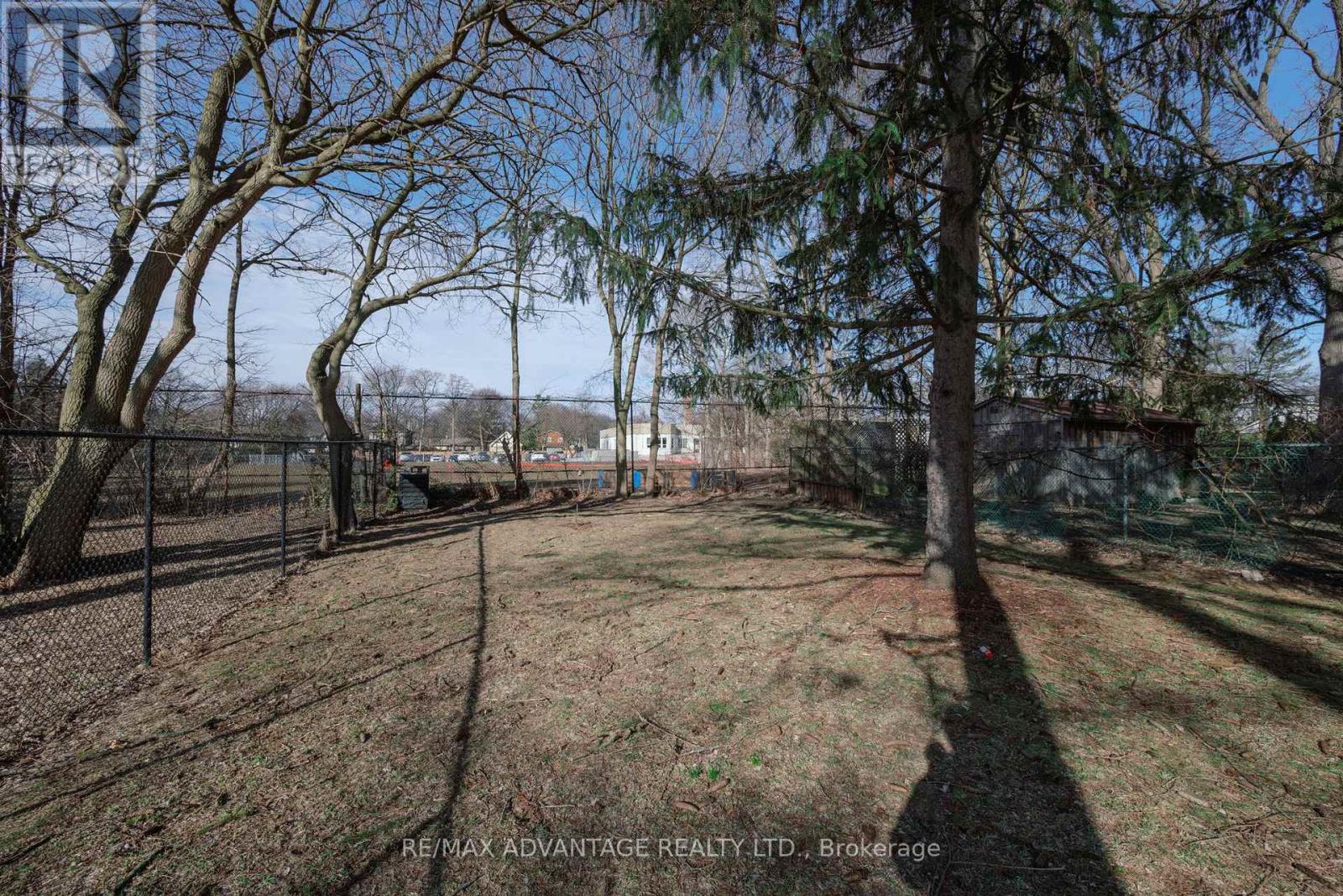 945 Colborne Street, London East, Ontario  N6A 4A5 - Photo 33 - X12925074